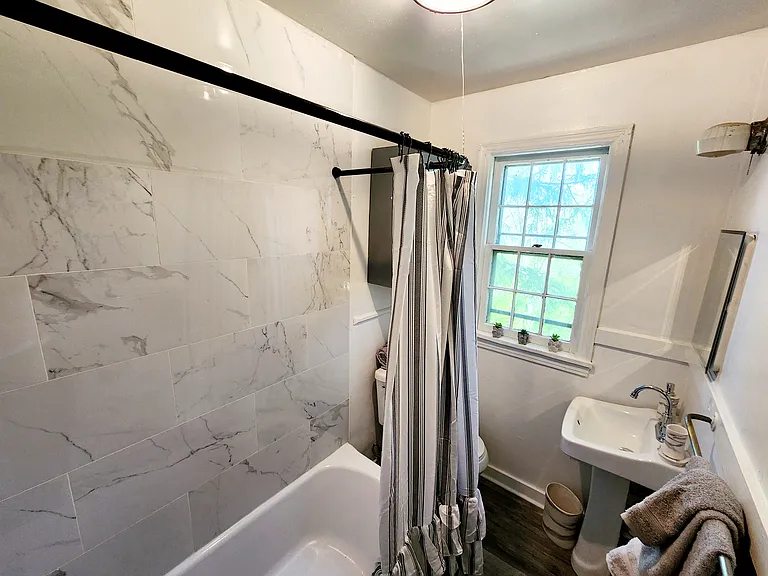 715 Main St — Photo 13