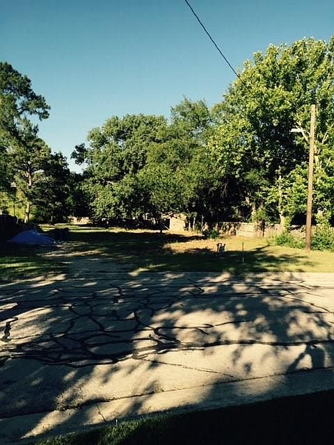1st image of 418 Post Oak Dr