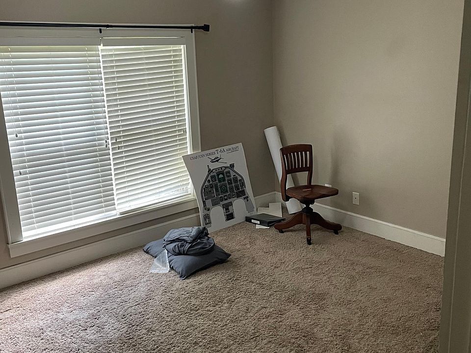 2nd image of 272 N Hunters Holw