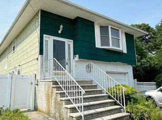 1321 B St, Elmont, NY