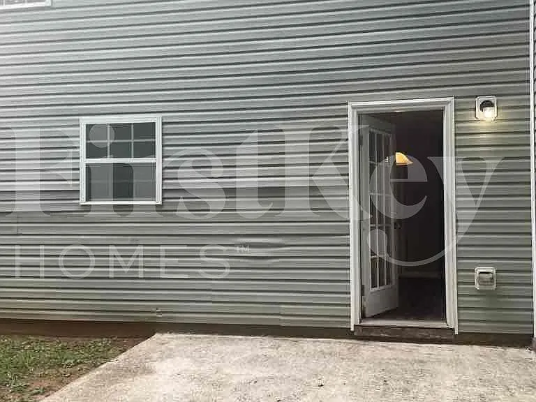 1119 Oak Hollow Ct — Photo 9