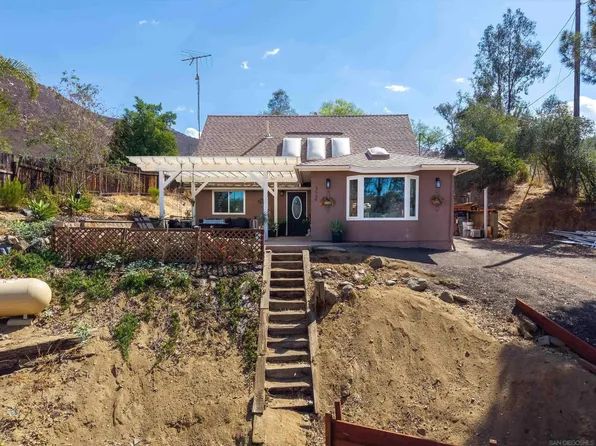 324 Patrick Dr, El Cajon, CA 92019