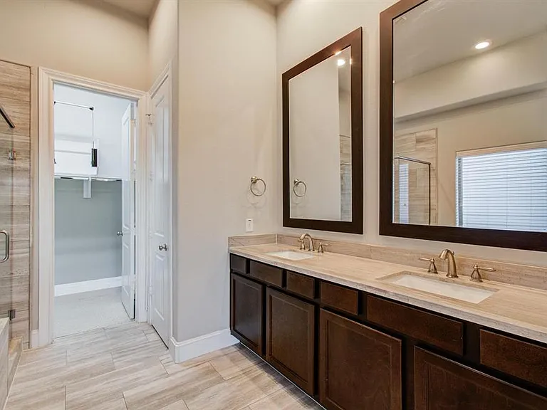 610 Delano St — Photo 27