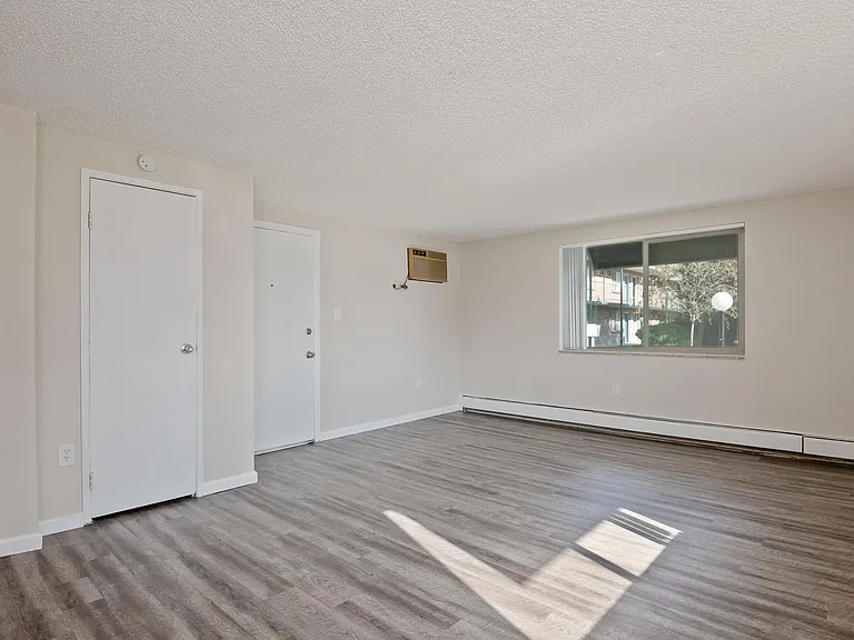 Candlelight Apartments — Photo 11