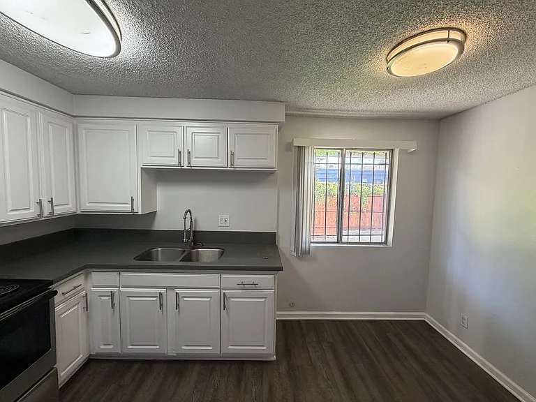 2515 Ocean View Ave #109 — Photo 3
