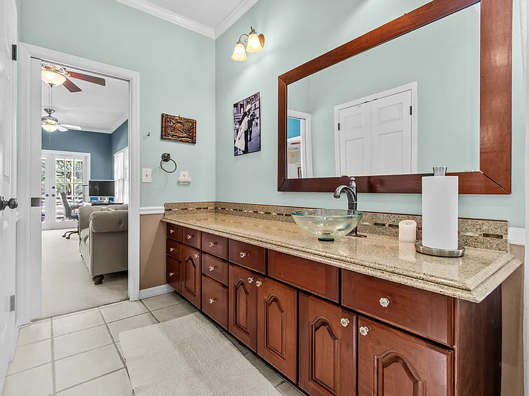10002 Hunt Cliff Dr — Photo 24
