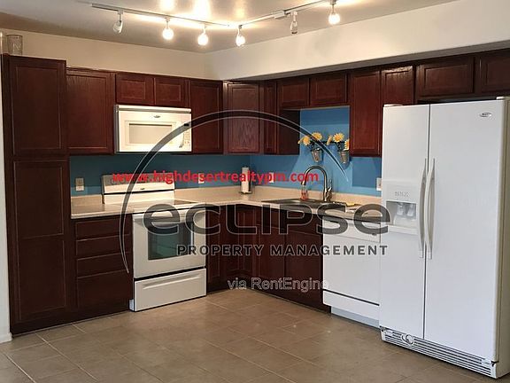 4th image of 2463 1/2 Theresea Ln