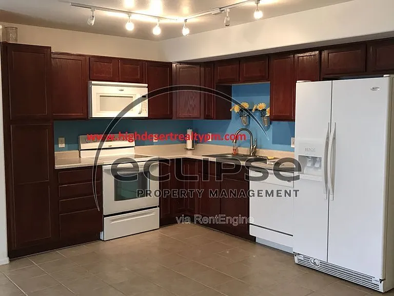 2463 1/2 Theresea Ln — Photo 3