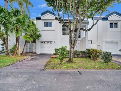 330 NE 211th St, Miami, FL, 33179