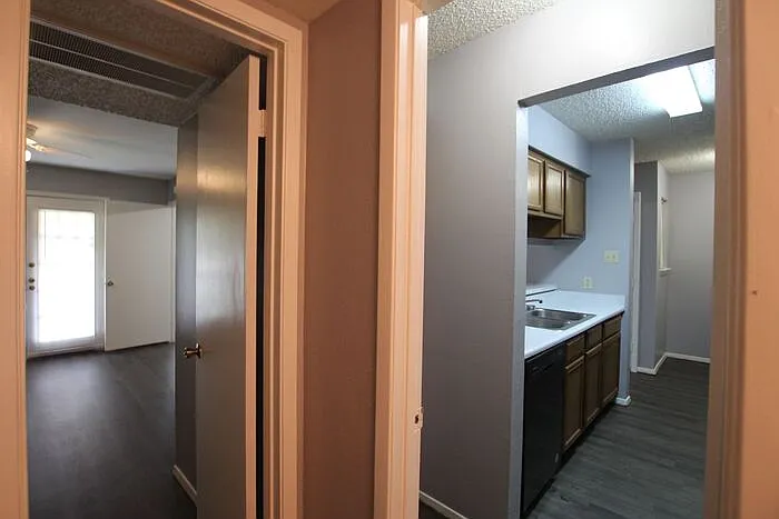 420 W Heritage Dr #211 — Photo 12