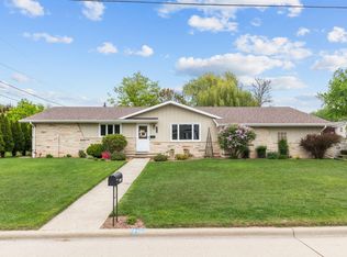 3512 Crestview Dr, Appleton, WI 54915