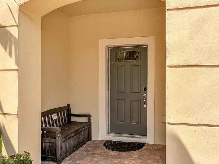 8827 Geneve Ct — Photo 4