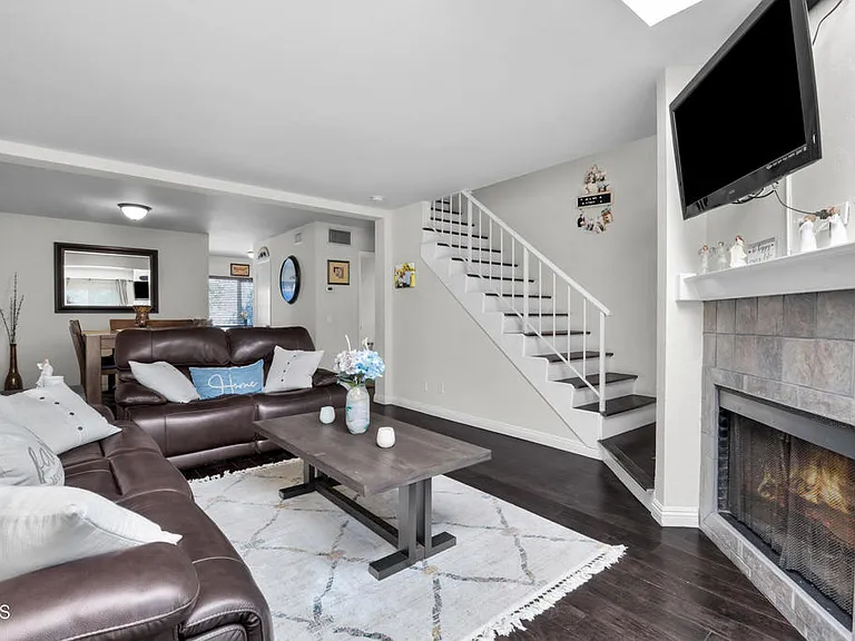 19431 Sherman Way #6 — Photo 1
