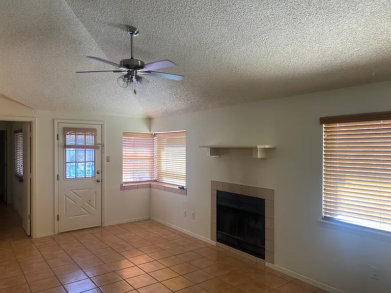1908 Christine Ct — Photo 5