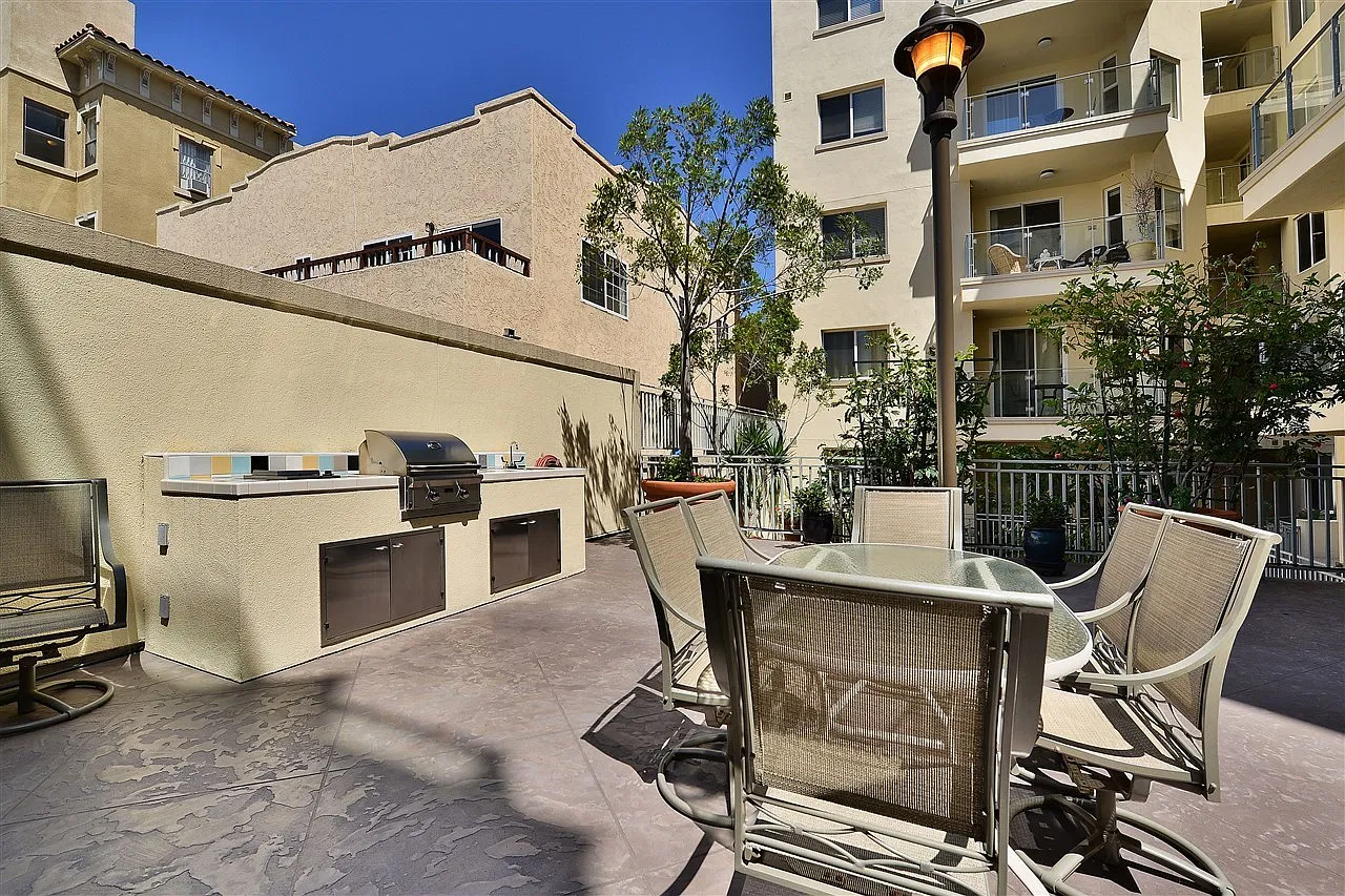1601 India St — Photo 3