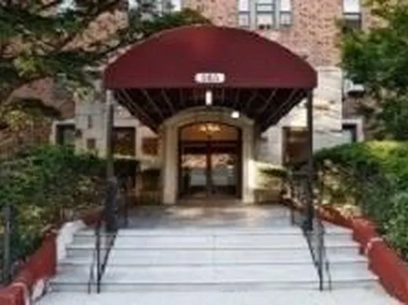 515 Avenue I image 1 of 21