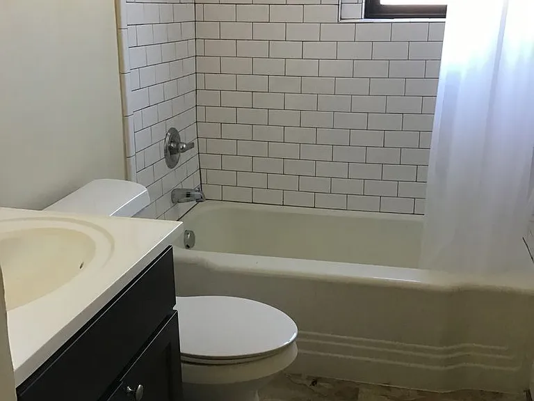 3200 Argonne Ave — Photo 5