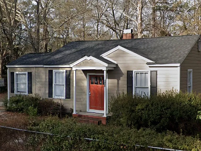 1450 Kingston Rd — Photo 1