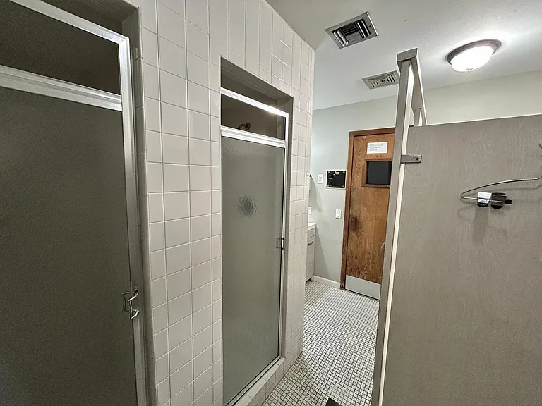 3115 Oakland Shores Dr #E103 — Photo 21