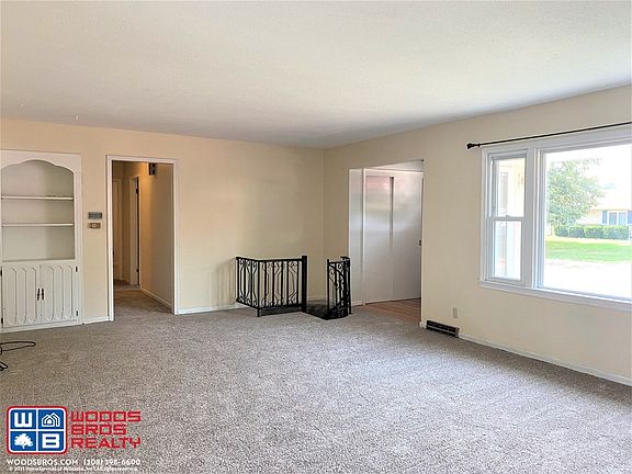 2nd image of 2616 Del Monte Ave