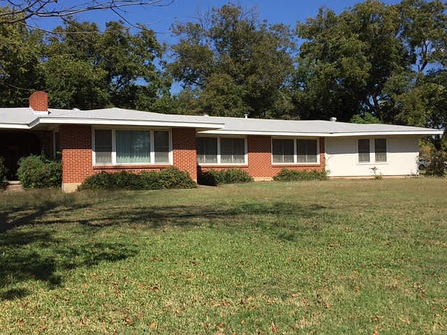 1st image of 100 Parkview Dr