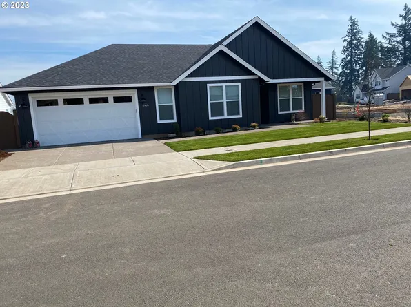 1947 S Fir Loop, Canby, OR 97013