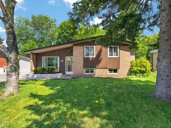 39 Benlight Cres, Toronto, ON M1H 1P4