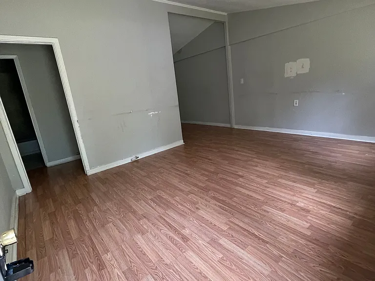 7224 Union Ave — Photo 2