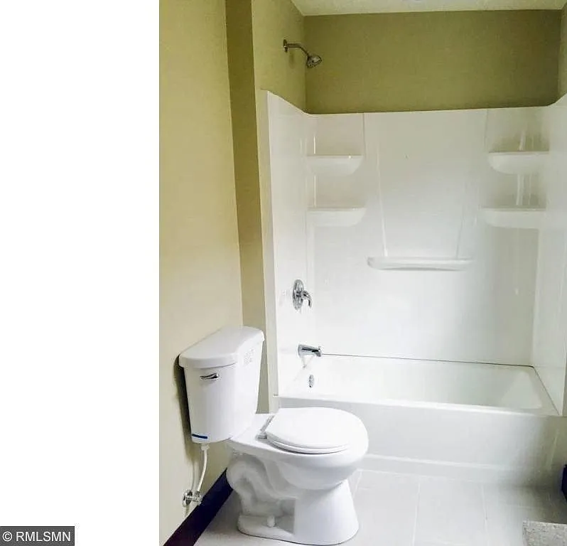 3 bed, 1300 sqft, $725 — Photo 4
