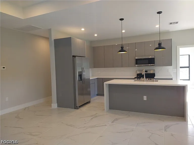 847 Bell Blvd S — Photo 13