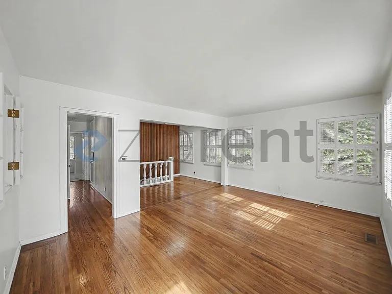 2504 Palm Ave — Photo 5