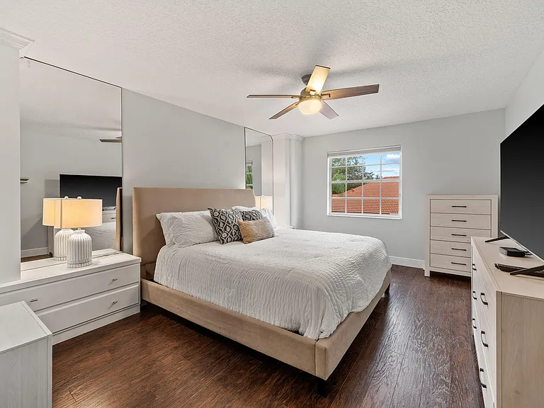 33 Monterey Pointe Dr — Photo 21