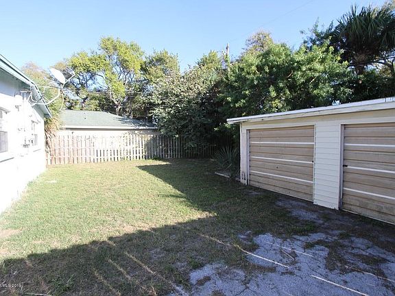 5th image of 419 Jefferson Ave #419