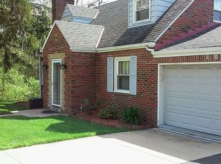 723 McMurray Rd, Bethel Park, PA 15102