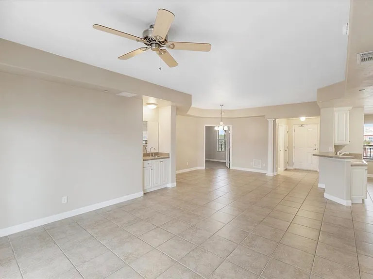 424 Luna Bella Ln #432 — Photo 11