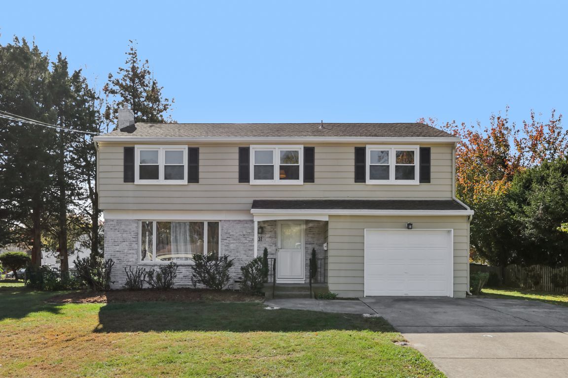 Flintstone Dr-S2810-001.jpg