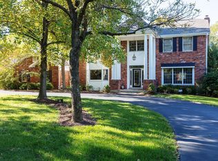 2055 Kehrs Mill Rd, Chesterfield, MO 63005