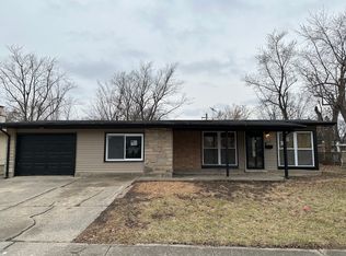 332 Wildwood Dr, Park Forest, IL