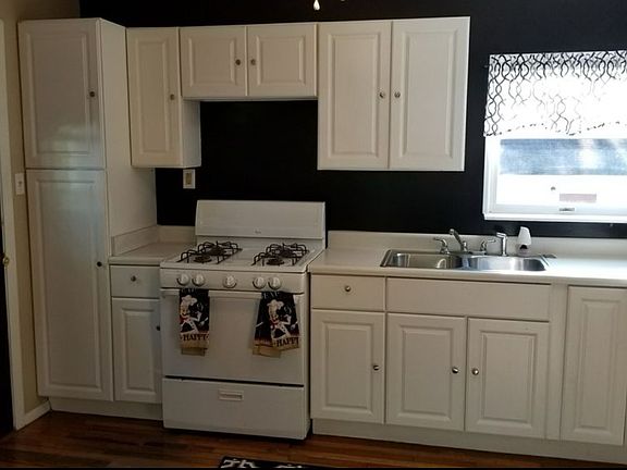 4th image of 928 Cosler Dr