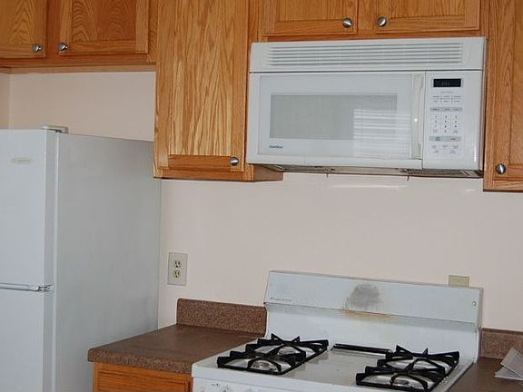 Kitchen Stove MWave Refridge