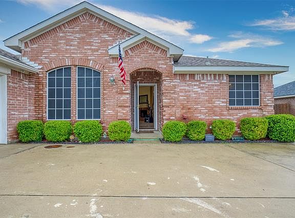 3rd image of 1119 Eagle Lake Ct
