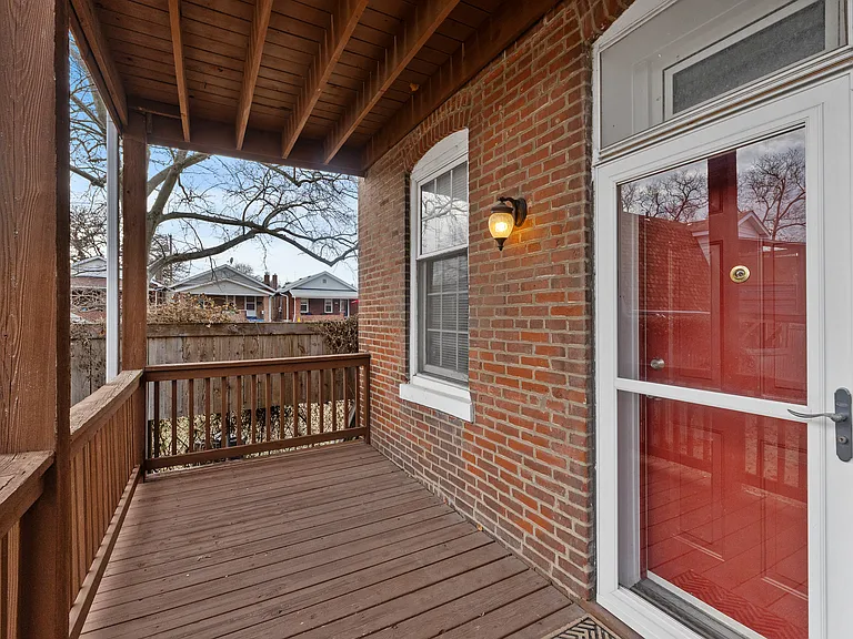 1st floor deck