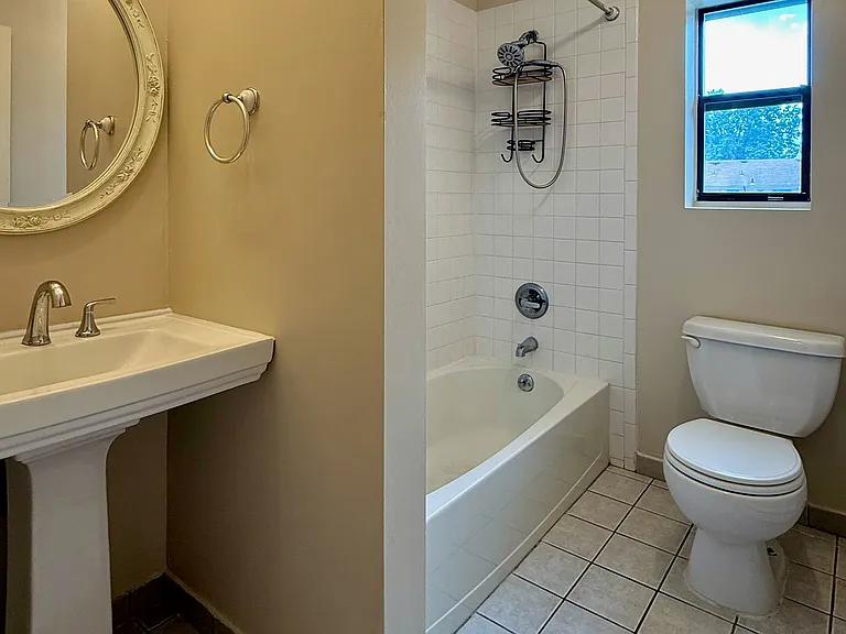 52 Sandra Cir #C3 — Photo 5