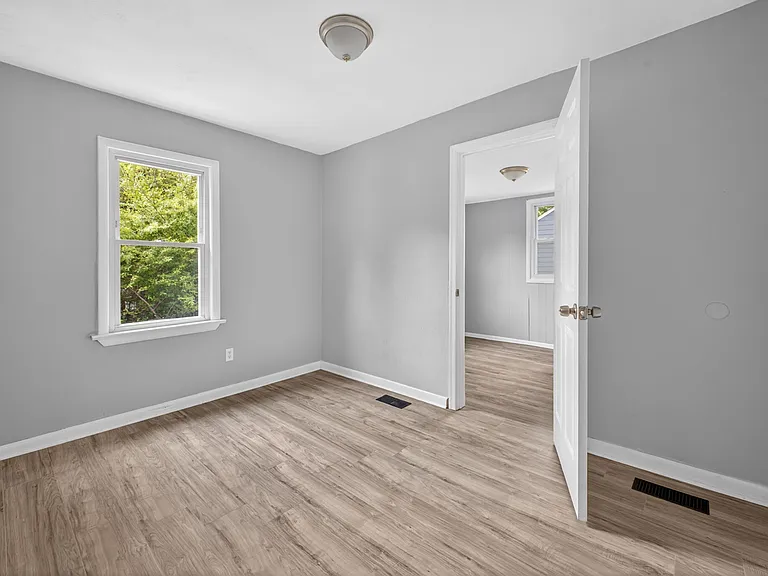 900 Partridge Ave — Photo 10