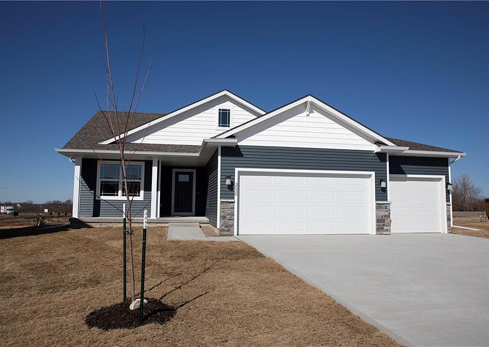 1st image of 3526 NE Winding Trail Dr