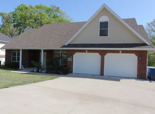 2415 Camzie Dr, Jefferson City, MO 65101