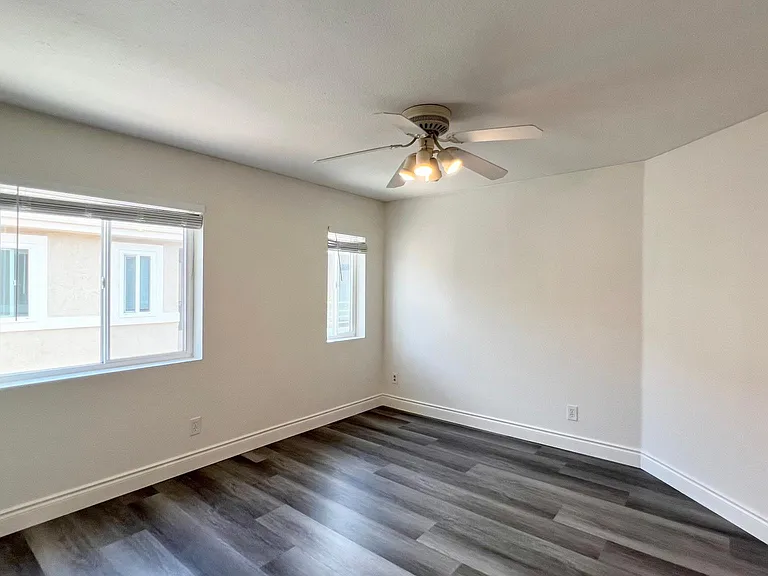 7405 Charmant Dr #2112 — Photo 20