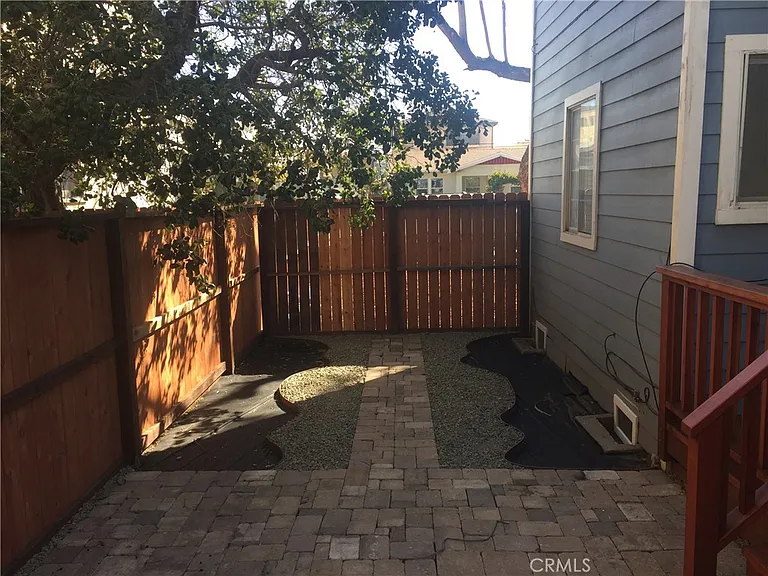 1025 Gladys Ave — Photo 29