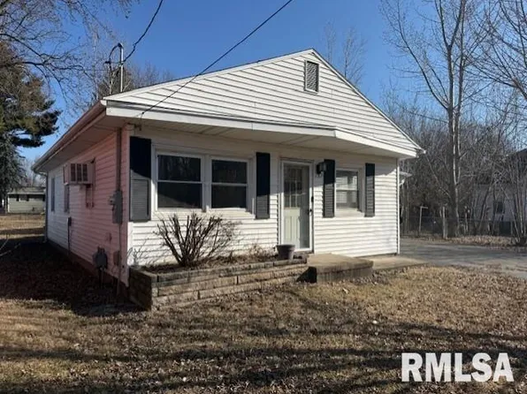 157 Edwards Ave, Galesburg, IL 61401