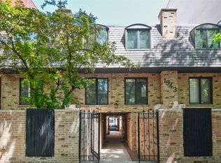 1945 N Hudson Ave, Chicago, IL 60614